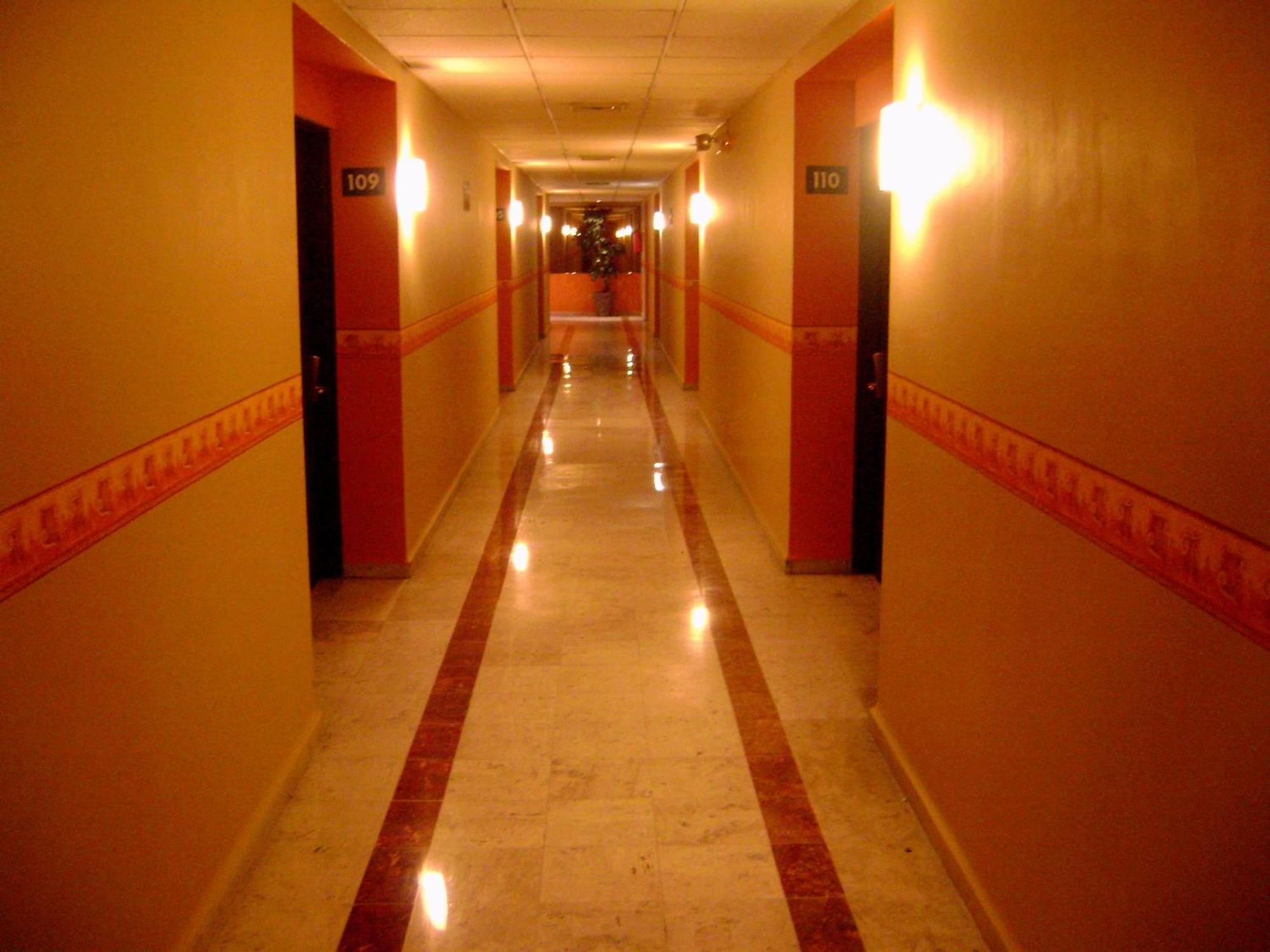 Hotel Le-Gar มอนแตร์เรย์ ภายนอก รูปภาพ